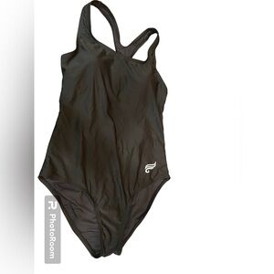 Charmo/attracosports swim.  Size M UPF 50+ rated   N9